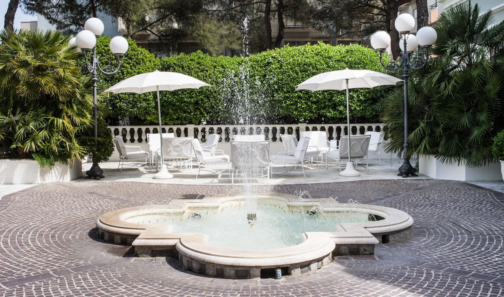 Grand Hotel Des Bains Riccione Exterior photo